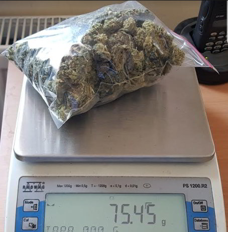 75 gramów naturalnej marihuany 